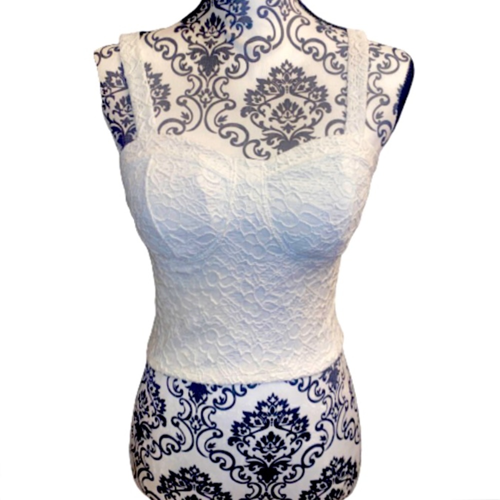 NOBO Junior’s Medium White Lace Bustier Cropped Tank Top